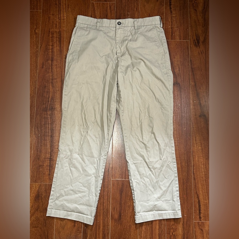 Croft & Barrow Men’s Khaki Lightweight Slacks